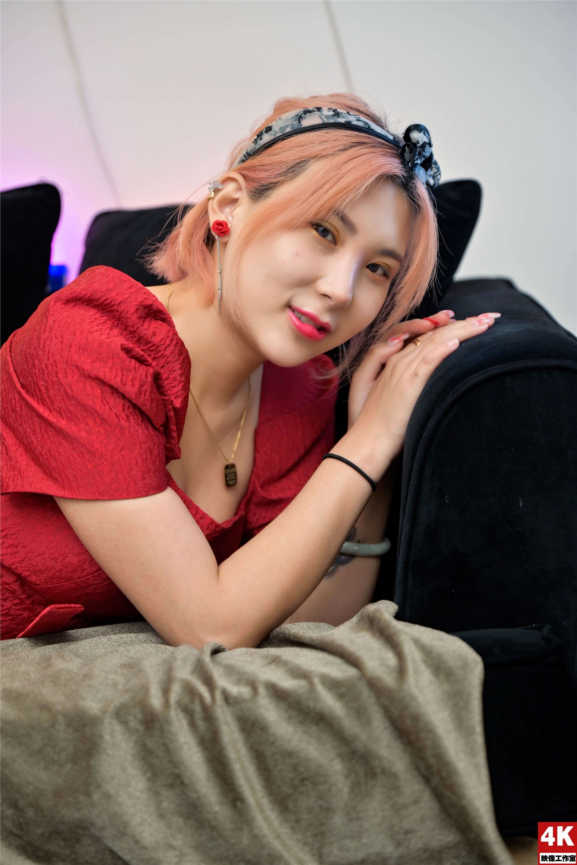 Ligui丽柜 2022.08.17 氛围灯下的肉丝 小發